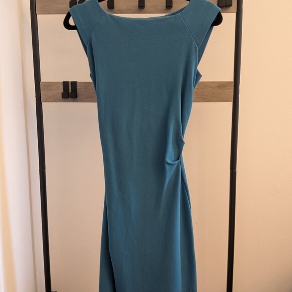 Flattering Blue Diane Von Furstenberg Dress - Picture 1 of 5